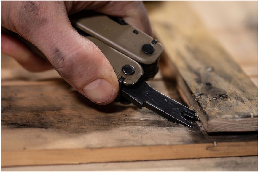 Мультиинструмент LEATHERMAN Super Tool 300M BLACK/COYOTE, чехол MOLLE STV-832762 фото